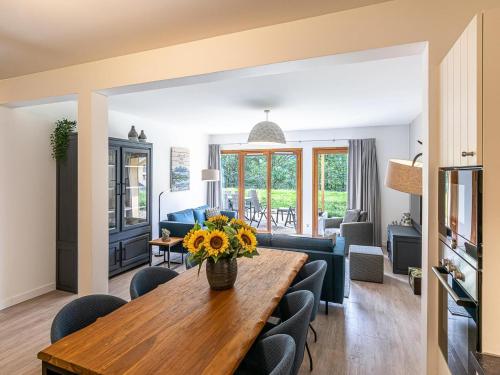 Sunny Terrace & Ski Access