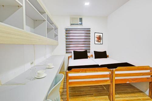 Townhouse College Residences in University Belt, Metro Manila