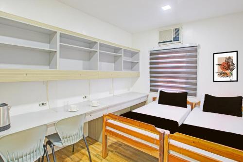 Townhouse College Residences in University Belt, Metro Manila