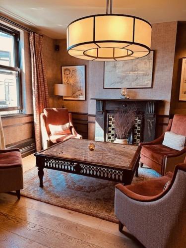 The Lansdowne Kenmare