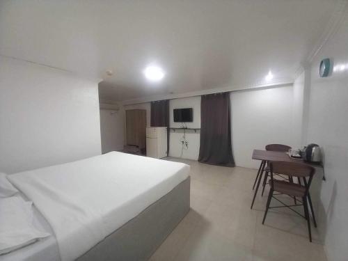 OYO 1141 Healing Condo Hotel