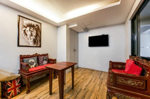 Regal Residences