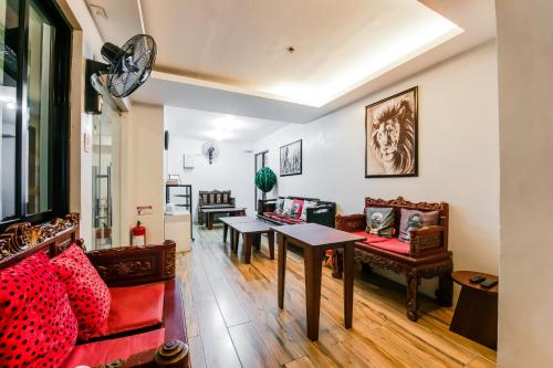 Regal Residences