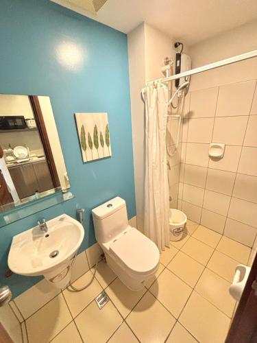 Chic Overlooking Studio at Horizons 101