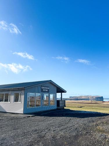 Gistiheimilið Reynir