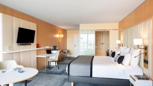 LIEUSAINT - Residhome Appart Hotel Suites Paris Sénart