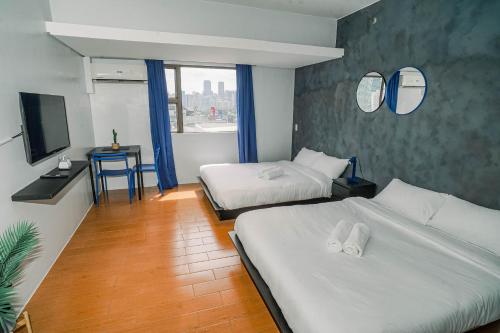 TahananStays at Makati CBD