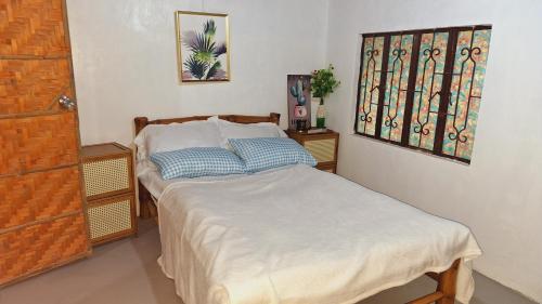 Bahay Bakasyunan in Lubao near Pradera Verde