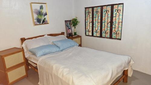 Bahay Bakasyunan in Lubao near Pradera Verde