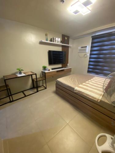 Cozy studio unit 10mins from Airport 20mins from US Embassy across SM Sucat