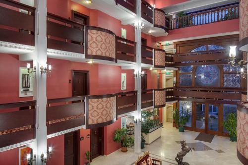 Chatto Residence