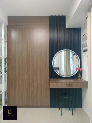 Newly opened near MOA & Airport with PS4 and karaoke