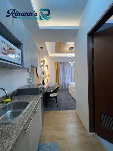 Mesatierra Condotel Unit 1127 by Rinann's Staycation Davao