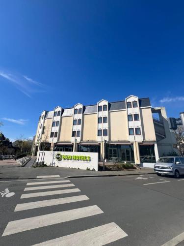 B&B HOTEL Le Mans Centre Cathédrale