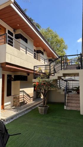 Elmarie Beach Resort