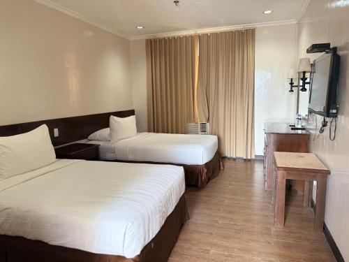 Dottie's Place Hotel & Restaurant