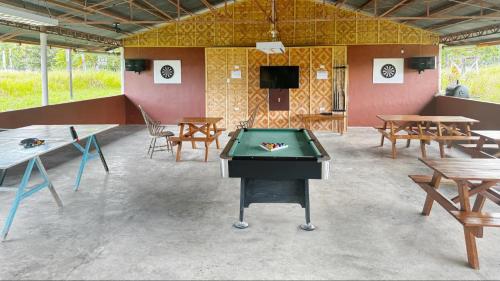 Galaxy Barkada 20 persons