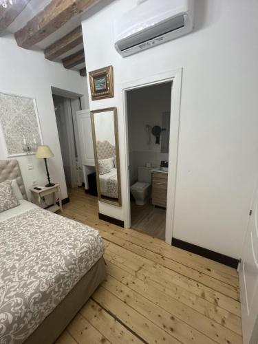 Oriente Palace Apartments