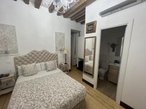 Oriente Palace Apartments