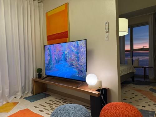 Playful 1BR With Magnificant Bayview Garden View Near Okada, Solaire, Aiports