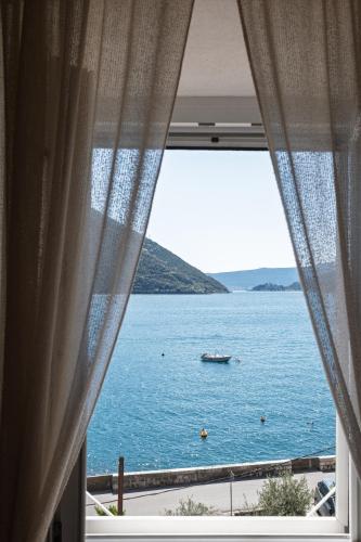 Bluemarine Rooms & Apartments