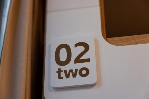 Uptown BGC Spacious Unit - 1 Queen bed and Bunkbed