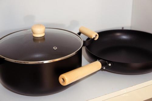 Uptown BGC Spacious Unit - 1 Queen bed and Bunkbed