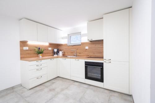 Apartments And Rooms Natasa 2