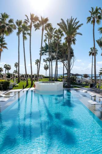 Leonardo Plaza Cypria Maris Beach Hotel & Spa