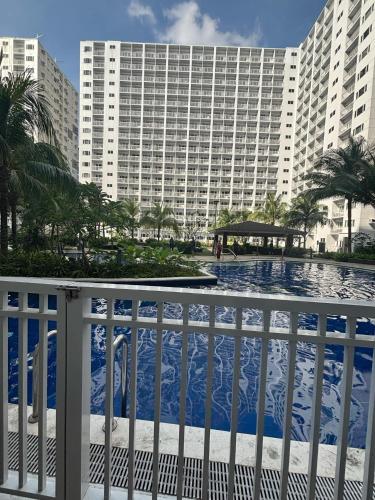 AZs Staycation