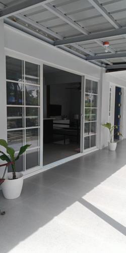 The Pacific Cove Villa