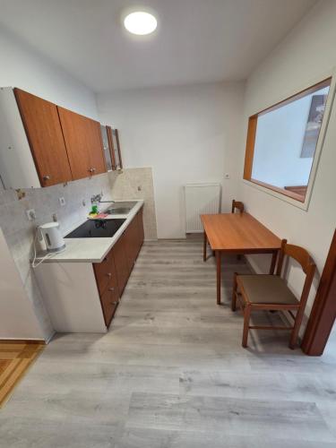 Apartmaji Pri Kokolu