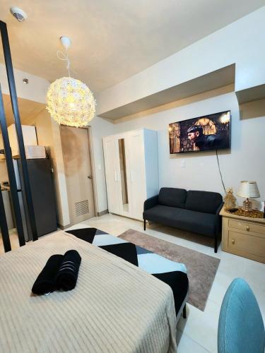 Francine Deluxe Studio