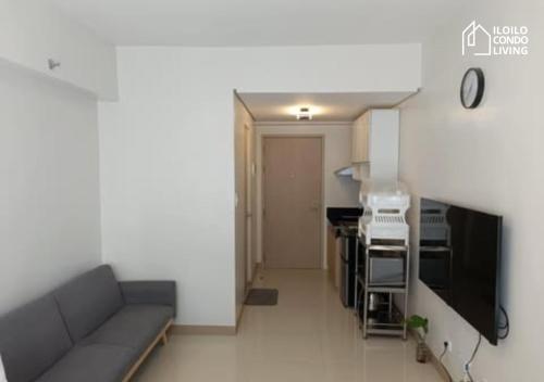 Studio Unit A12 with Balcony - Iloilo Condo Living