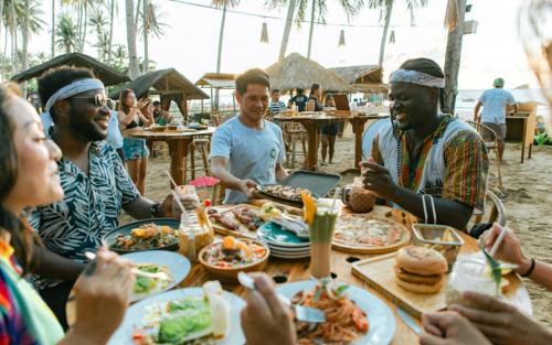 Mad Monkey Hostel Nacpan Beach