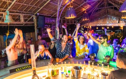 Mad Monkey Hostel Nacpan Beach