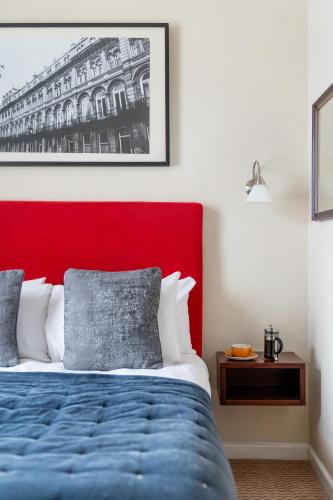 Clifton Hotel