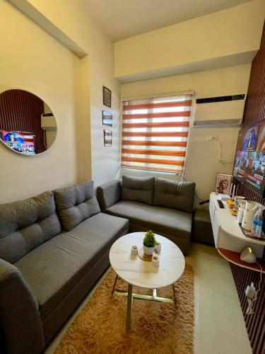 Empirestatecation at Leaf Residences