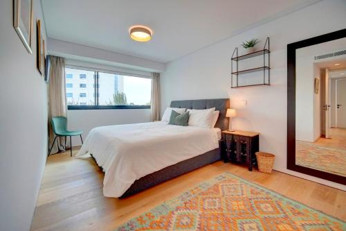 Mirabilis Apartments - LX Living