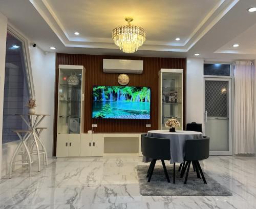 Elmo & Alice Villa Resort