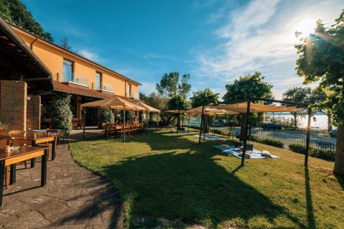 La Carrozza D'Oro Sul Lago