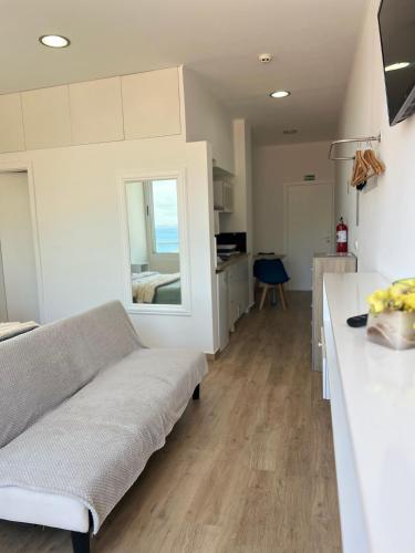 Feeling Like Home Machico