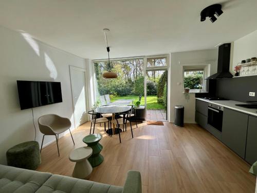 Modern natuurhuisje midden in het bos op de Veluwe