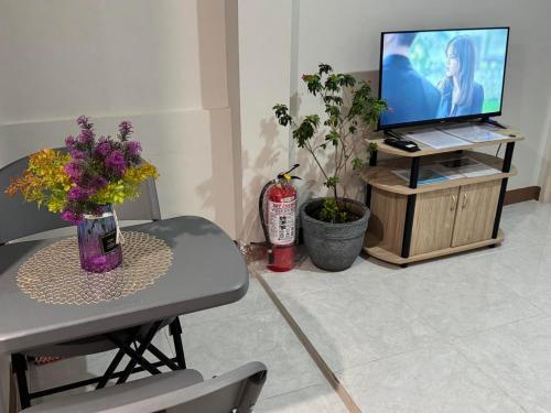 Vibrant Vibes Cozy Staycation II in Sorsogon City