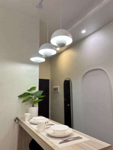 Downtown Oasis Prime Location Next to SM Ecoland