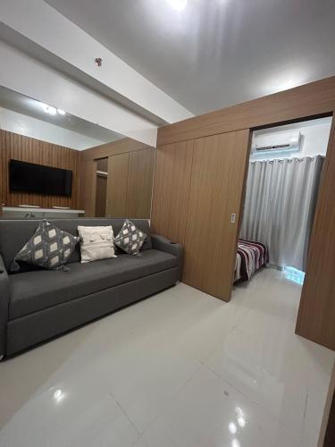 New 1BR Haven Suite Lush Residences Smart TV Netflix Hi speed internet