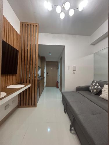 New 1BR Haven Suite Lush Residences Smart TV Netflix Hi speed internet