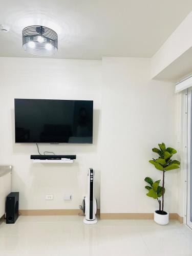 SM 11 Spacious Urban Nest