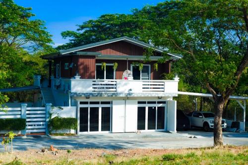 The Twin Hanger Cabin A