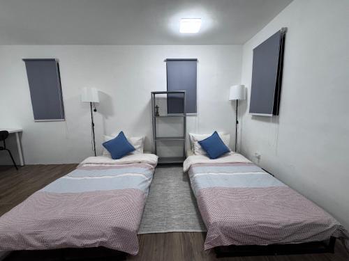 Cozy Rustic Corner House Subic